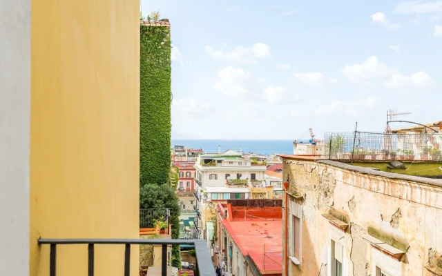 Donna Costanza - Stylish and Panoramic Flat
