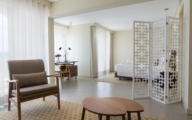 Ozadi Tavira Hotel