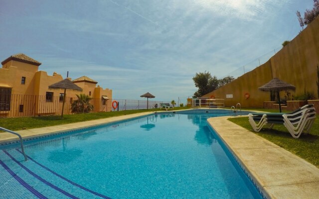 Stunning 4 bed duplex with sea views