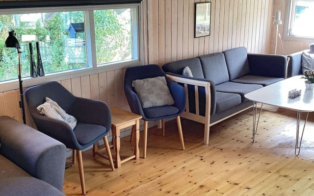 6 Person Holiday Home in Vaeggerlose