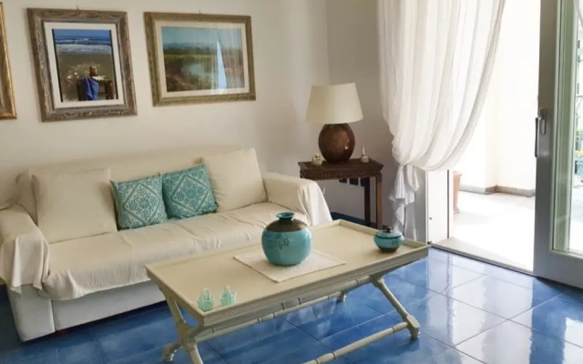 Oltremare apartment with large veranda for 6 people
