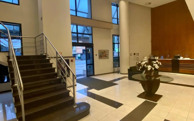 UNU 918 Moema: Wi-Fi, Academia, Camareira, Metrô +