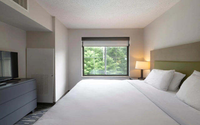 Country Inn & Suites by Radisson, Lake George (Queensbury), NY