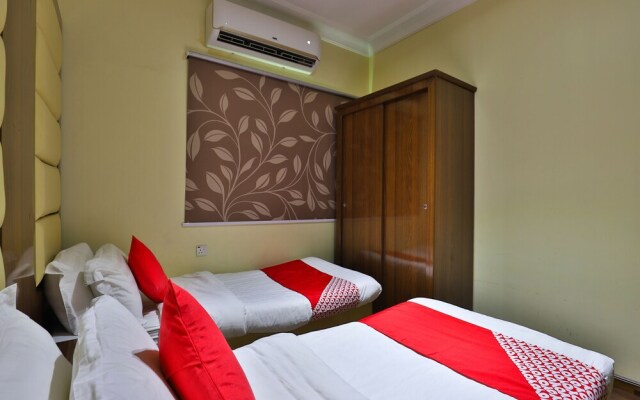 OYO 303 Ajwa Gharnata