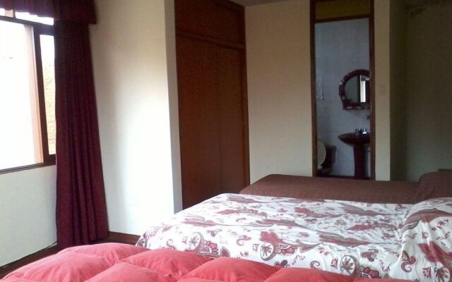 Hostal Victor - Lima Airport Hostel