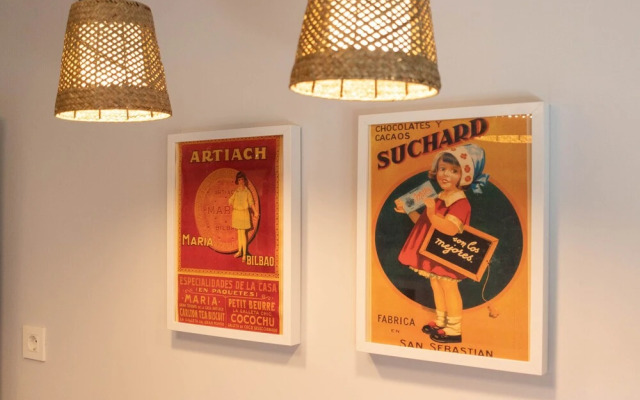 Old Town Vi Apartment With Parking By Aston Rentals