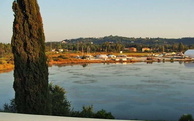 Alexandros & Gerekos Apartments