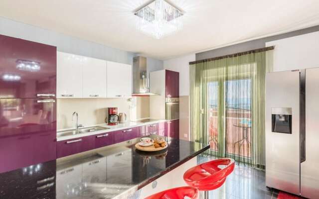 Enticing Villa in Ku?ine With Private Swimming Pool