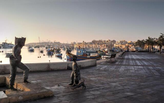 Stunning Views 4 Bedroom Penthouse in Marsaxlokk