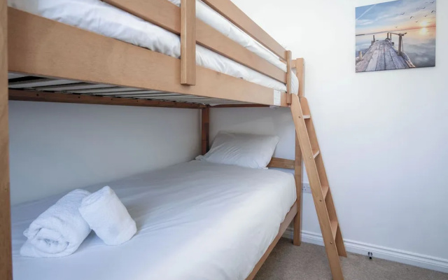 Swn Y Mor - 4 Bedroom - Llanelli