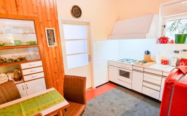 Apartment Zuzi with garden, 300m to the beach