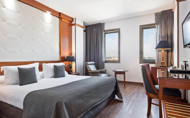 Best Western Premier CMC Girona - Image 4