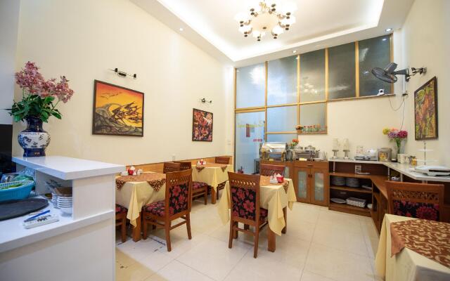 OYO 518 Chariot Hotel
