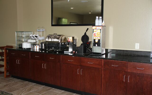 Cobblestone Hotel & Suites – Devils Lake