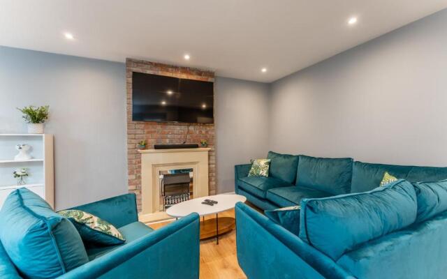 Stylish 2 bedroom apartment in Bournemouth, 500m from beach