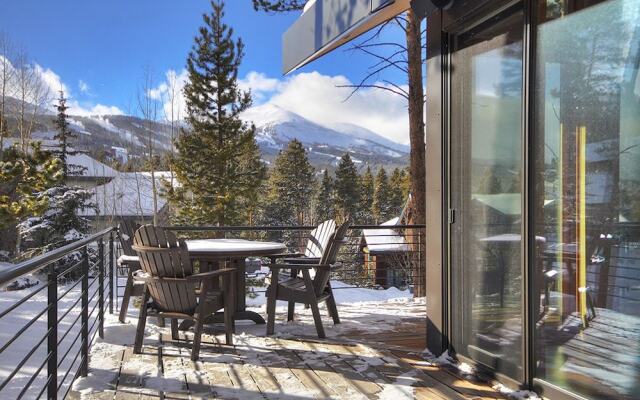 Cloud  4 Bedroom Home by RedAwning