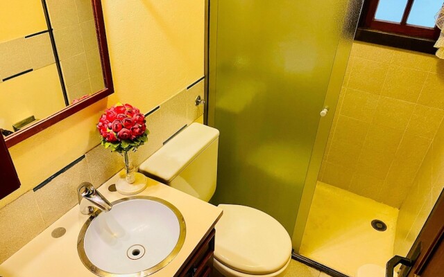 Apartamento a 3 quadras da Rua Coberta