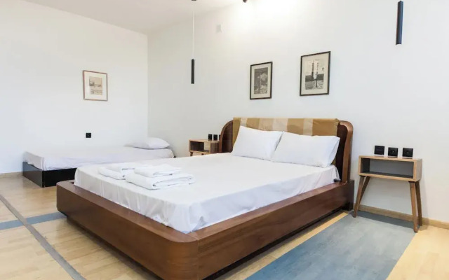 Minimalist Modern Nea Kifisia Studio