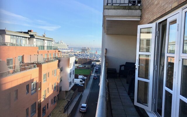 City Pad with balcony and secure parking