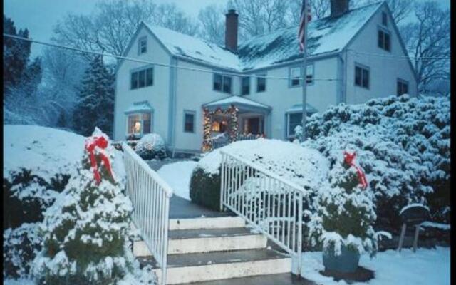 Tidewater Inn