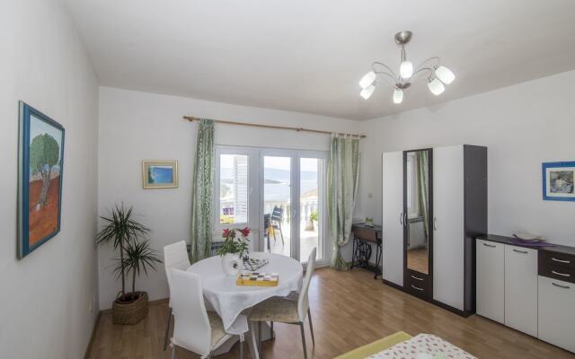 Apartments Jakov