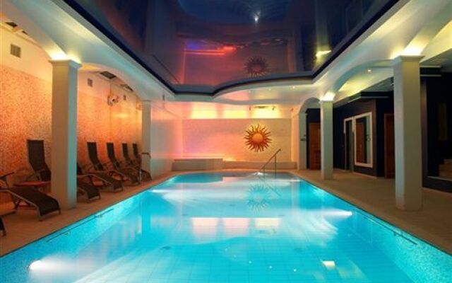 Villa Hoff Wellness & SPA Hotel