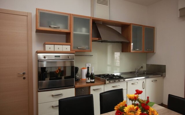 Renovated Flat Near the Beach - Beahost