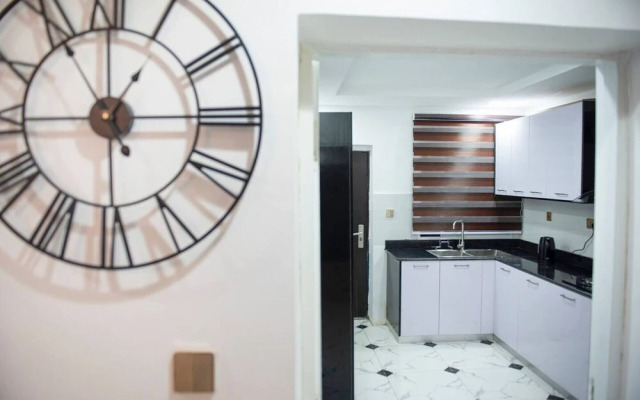 Furnished 3 Bedrooms Apartment With Wifi
