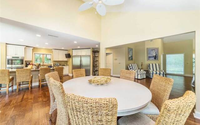 Slack Tide 6 - Four Bedroom Condo