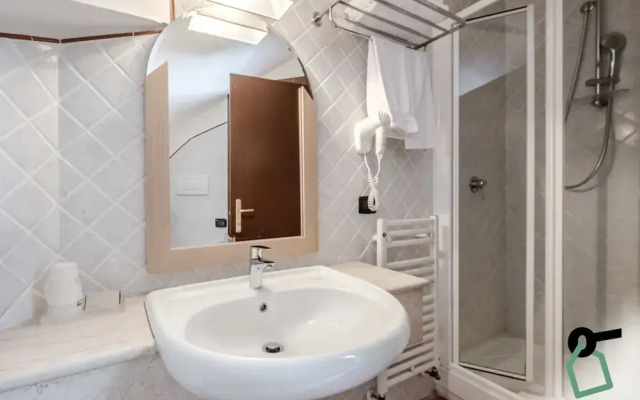 HOTIDAY Room Collection - Roma Cornelia