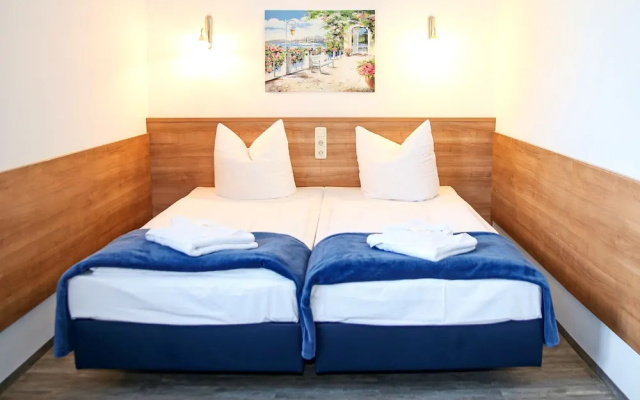 Sunny Hotel