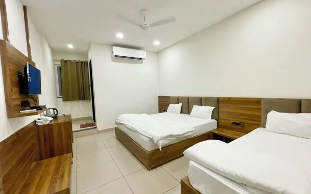 Hotel Govindam Inn - near Temple