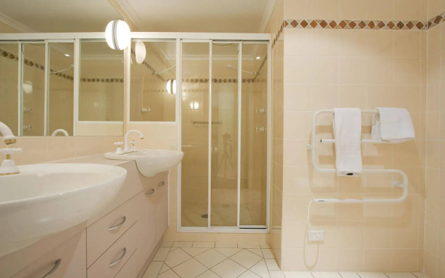 Lhotsky Apartments