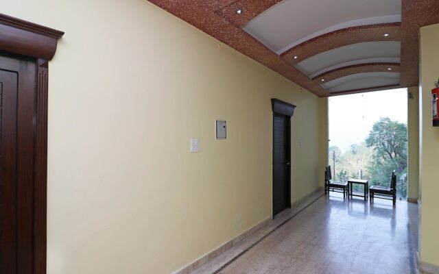 OYO 14772 Vikas Hotel