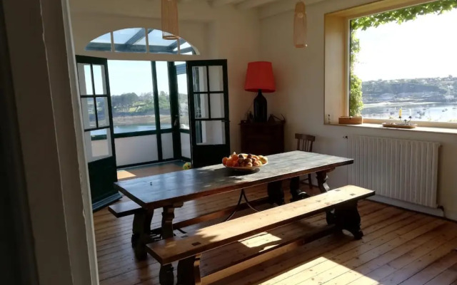 Superb sea View / Private Beach Access