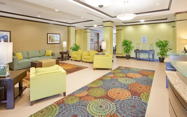 Holiday Inn Express Hotel & Suites St. Joseph, an IHG Hotel