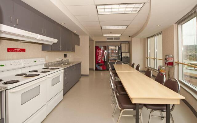 Residence & Conference Centre - Kamloops