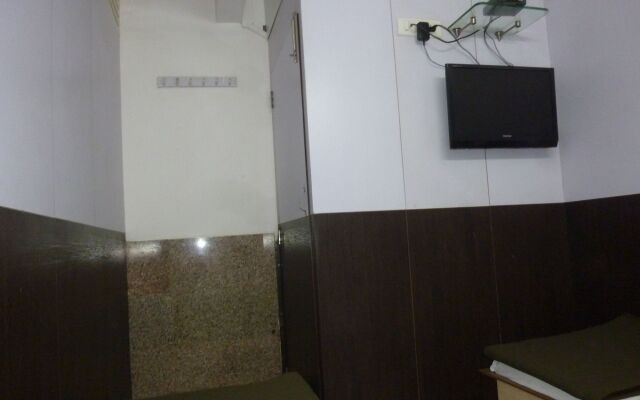 Yadgar Guest House