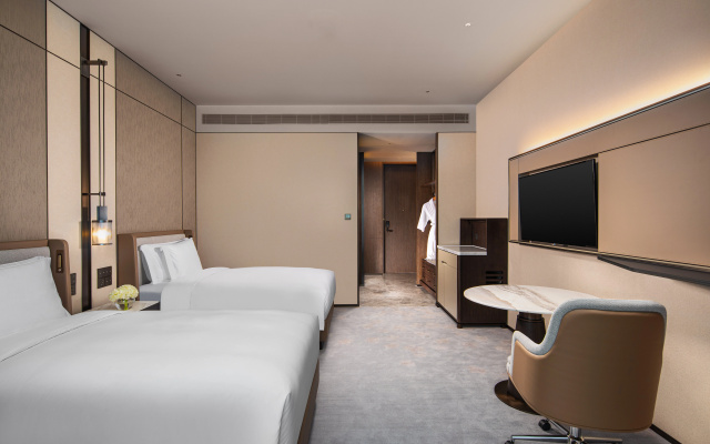Crowne Plaza Shanghai Hongqiao by IHG – Guest Rooms – Shanghai