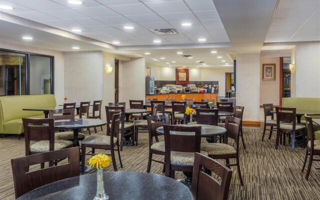 Wingate Inn Garden City