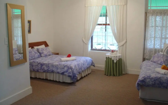 District Six Guesthouse