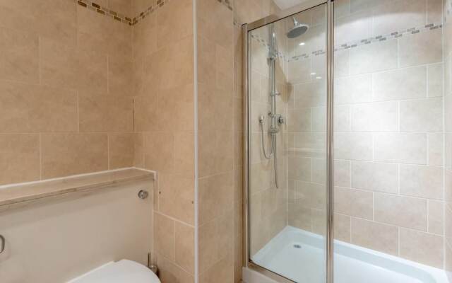Cute 2 Bedroom Apt With View Of The Castle