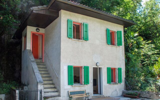 Casetta salita ai Castelli