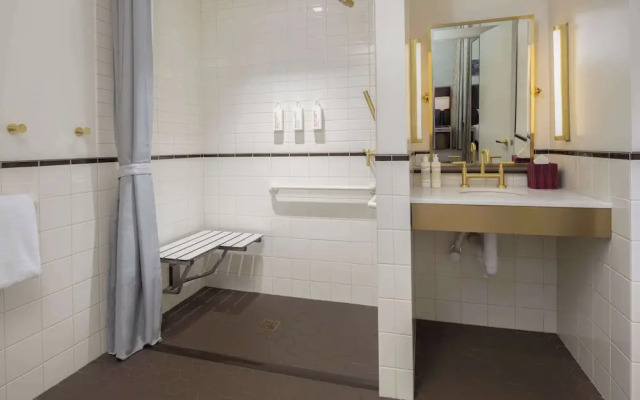 Hotel Savoy Kansas City, Tapestry Collection by Hilton