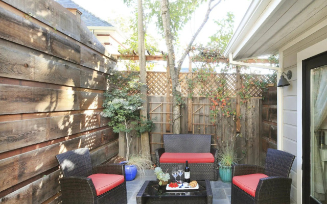 Grape Leaf Inn