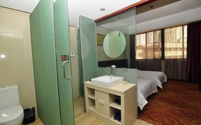 Red River Hotel
