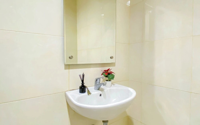 Blue Accent Studio (No Kitchen) At Elvis Tower Apartment