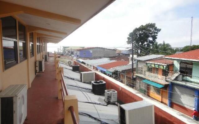 Hotel Oasis Bluefields