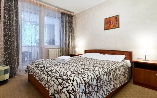 Апартаменты Home-Hotel, ул. Хорива, 32