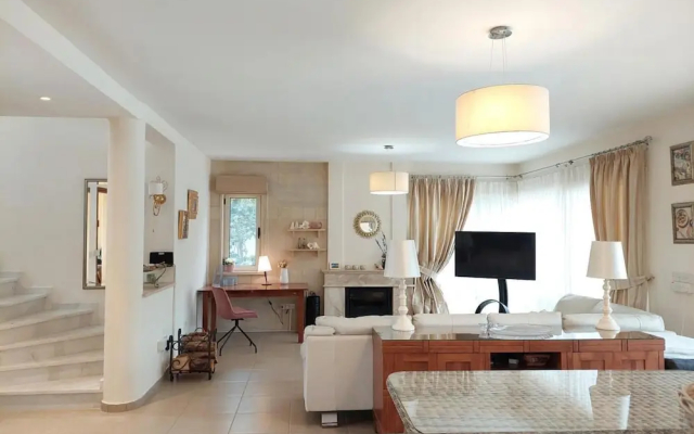 Latchi Aria Villa in Latchi